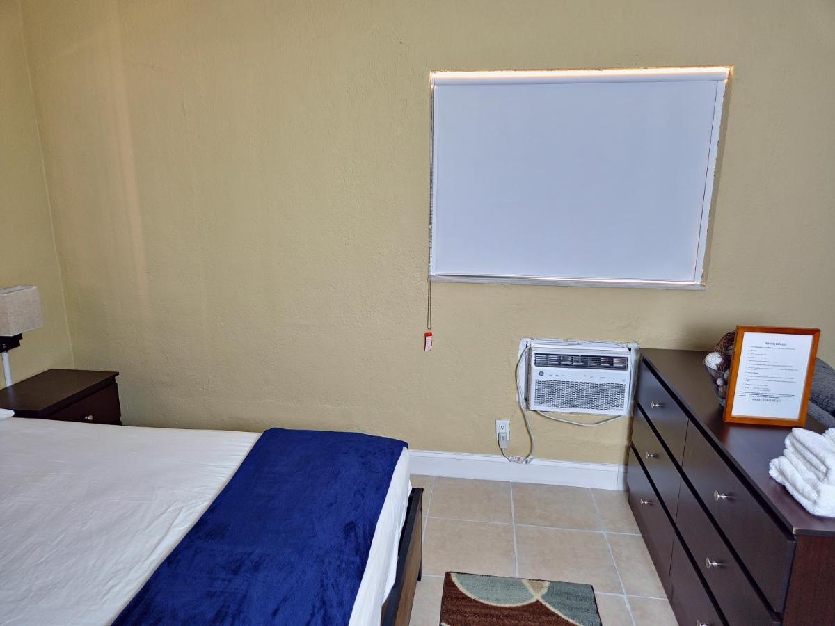 The Vacay Inn Lauderdale Lakes 外观 照片